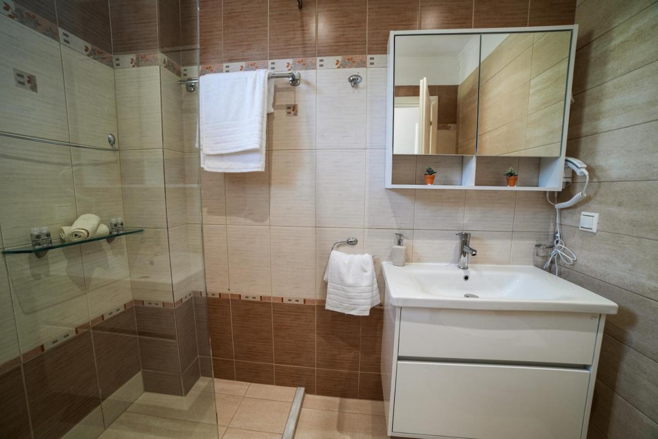 Angels Pool Studios&apartments Herberg 2*